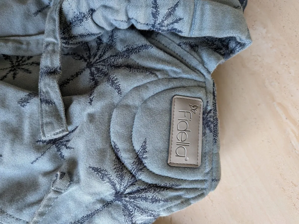 Fidella baby carrier - Image 2