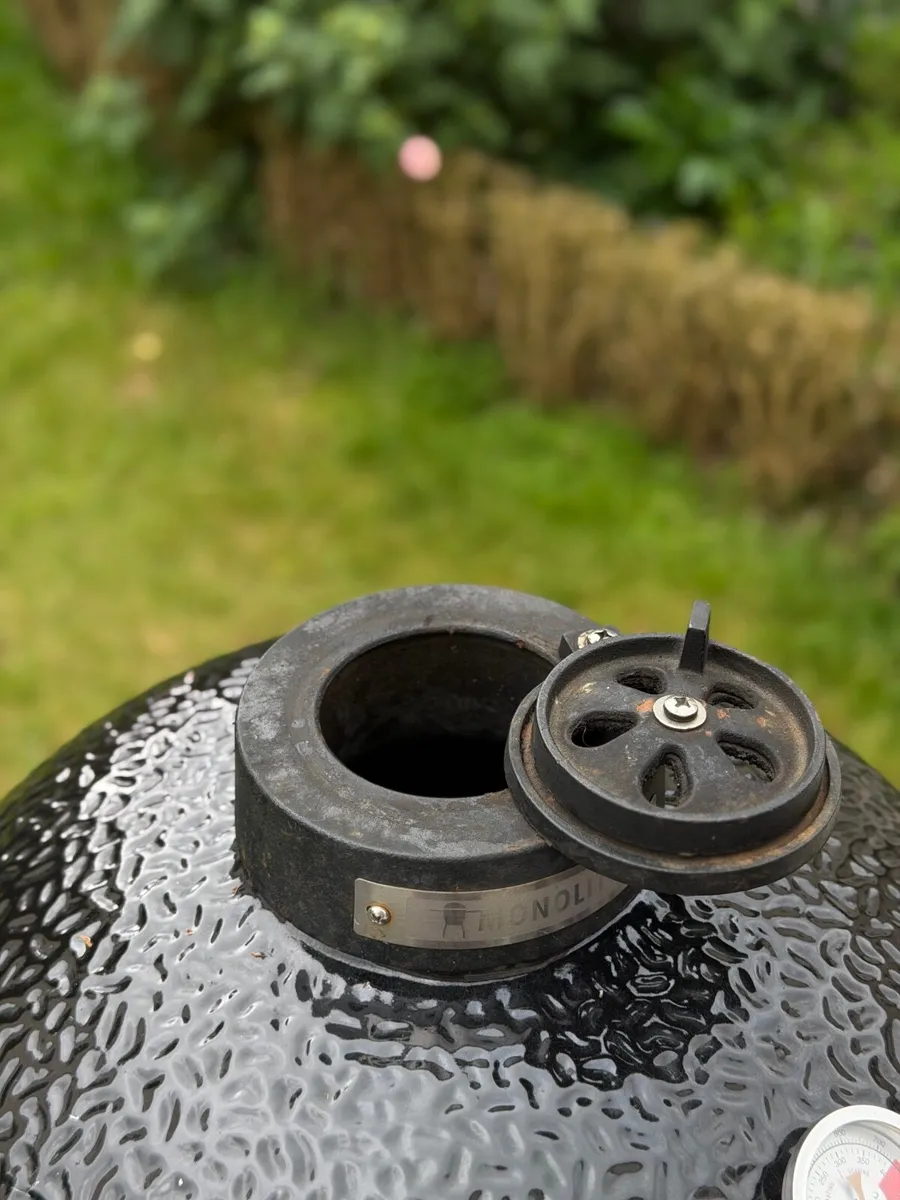 Kamado BBQ Grill by Monolith CLASSIC - Image 2