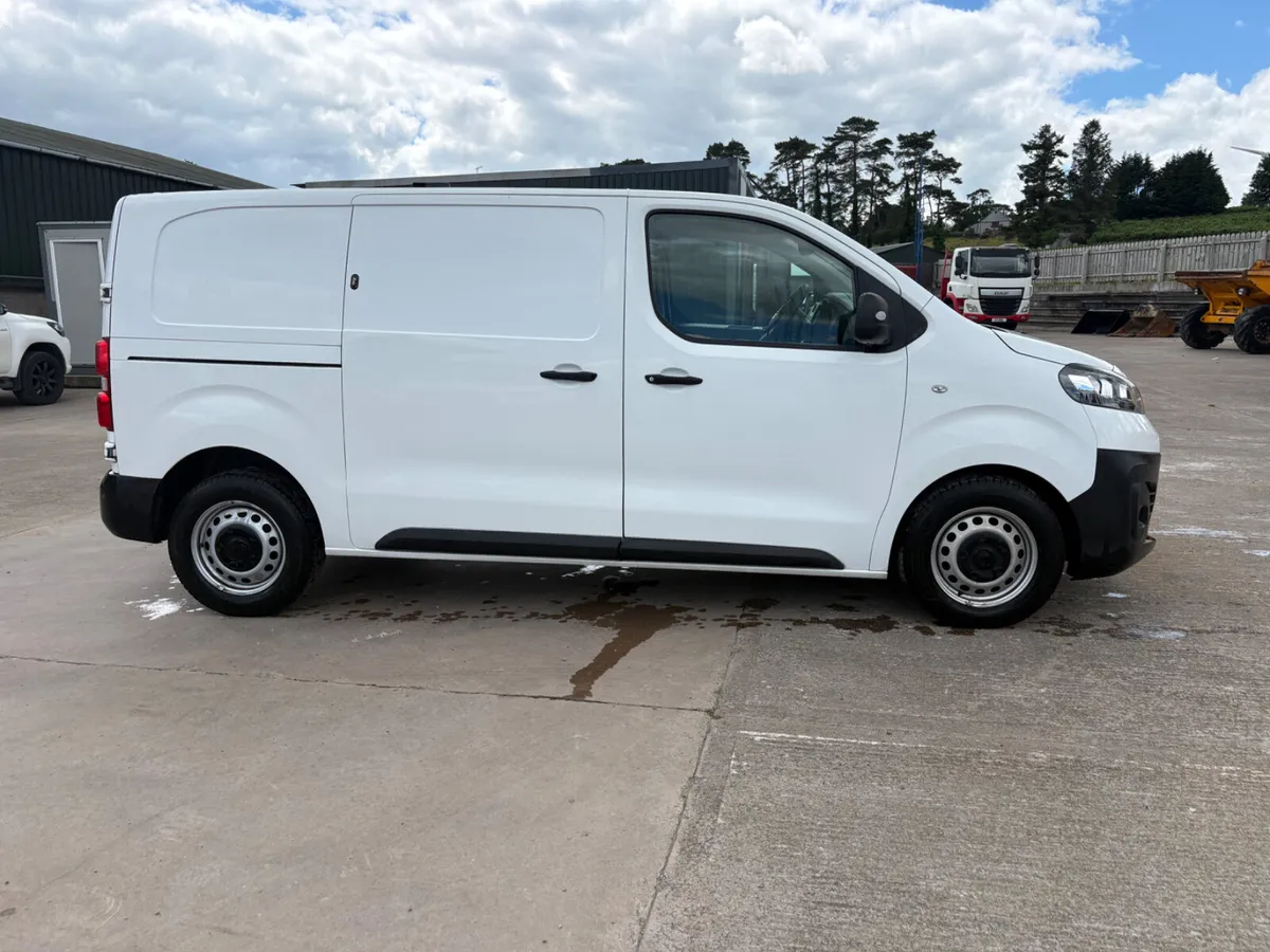 2019 Vauxhall Vivaro 1.5D Low Miles Finance Arrang - Image 2