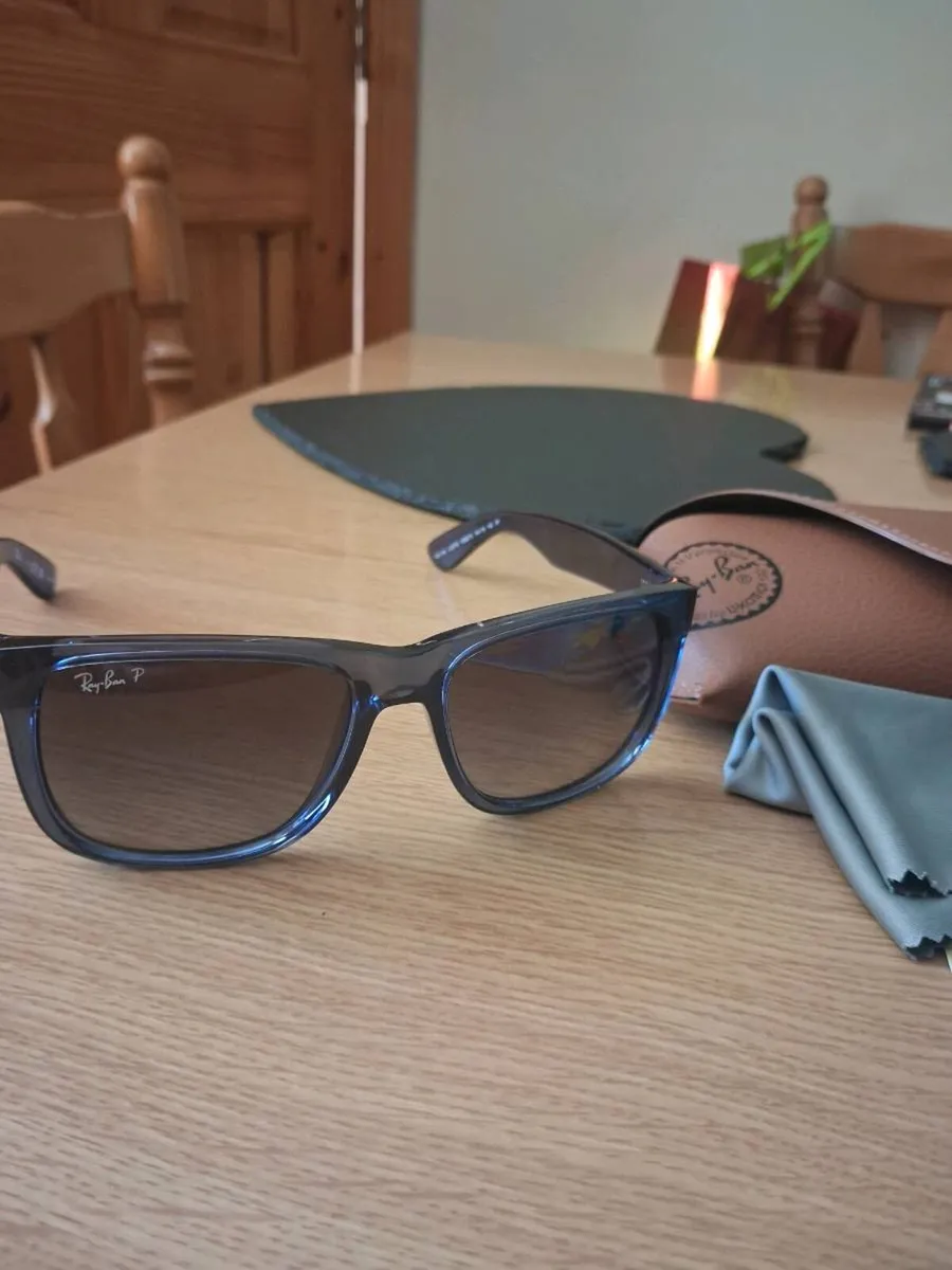 Sun glasses - Image 1