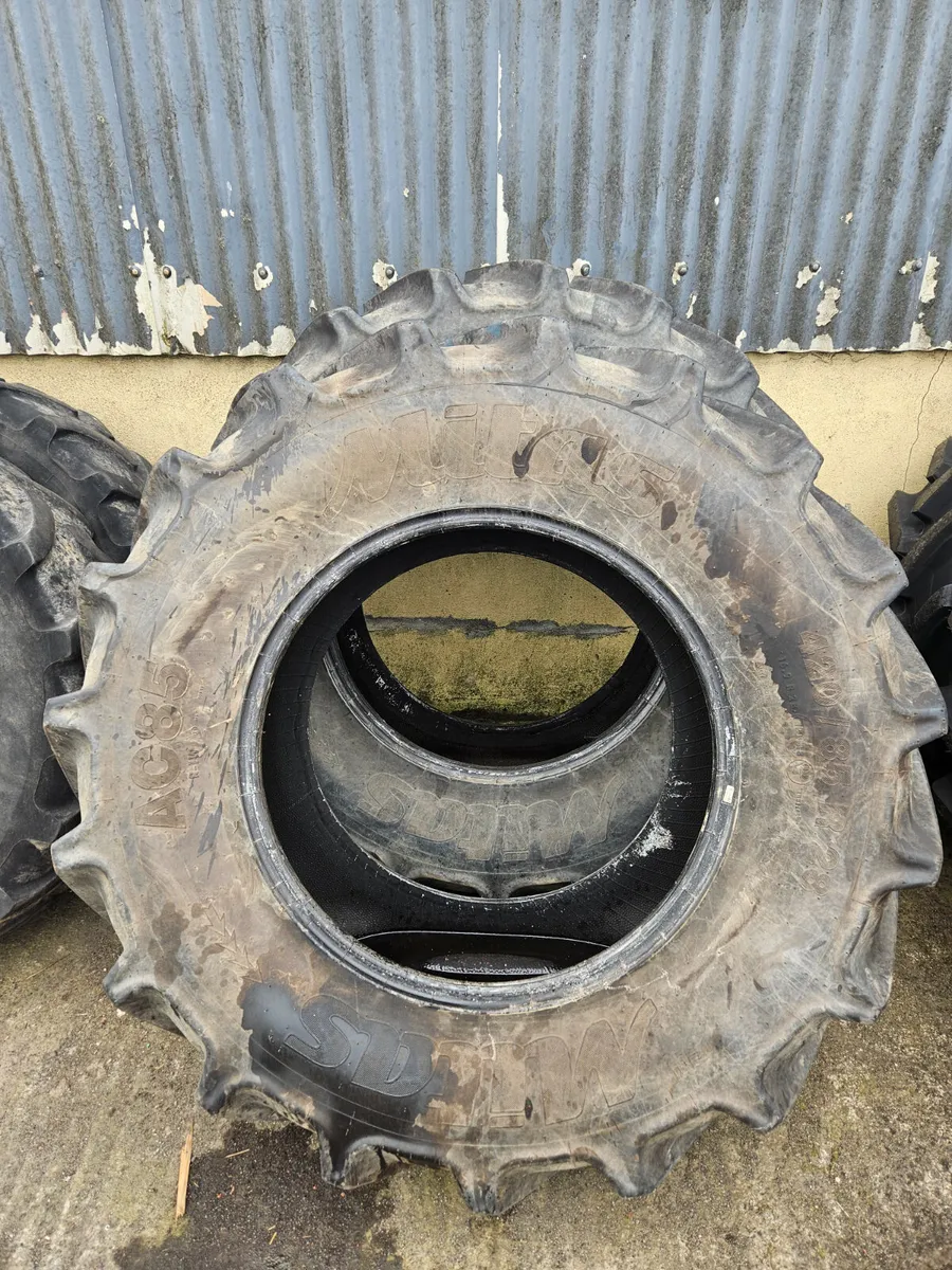 16.9× 28 Tyres - Image 3