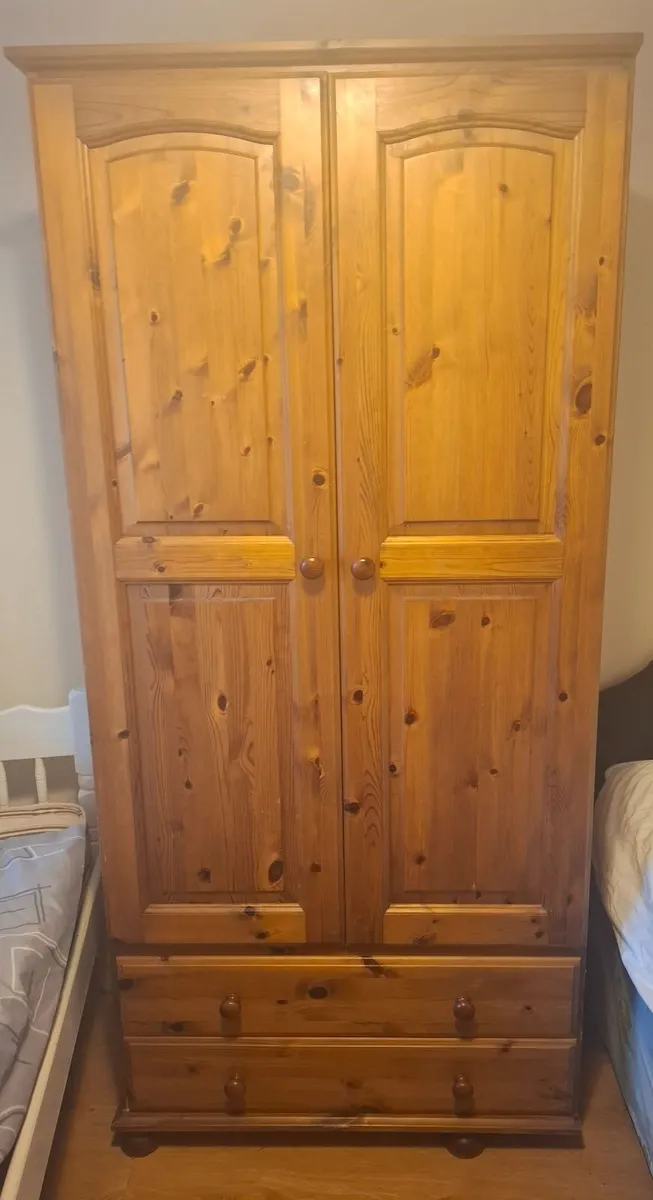 Bedroom Wardrobe - Image 4