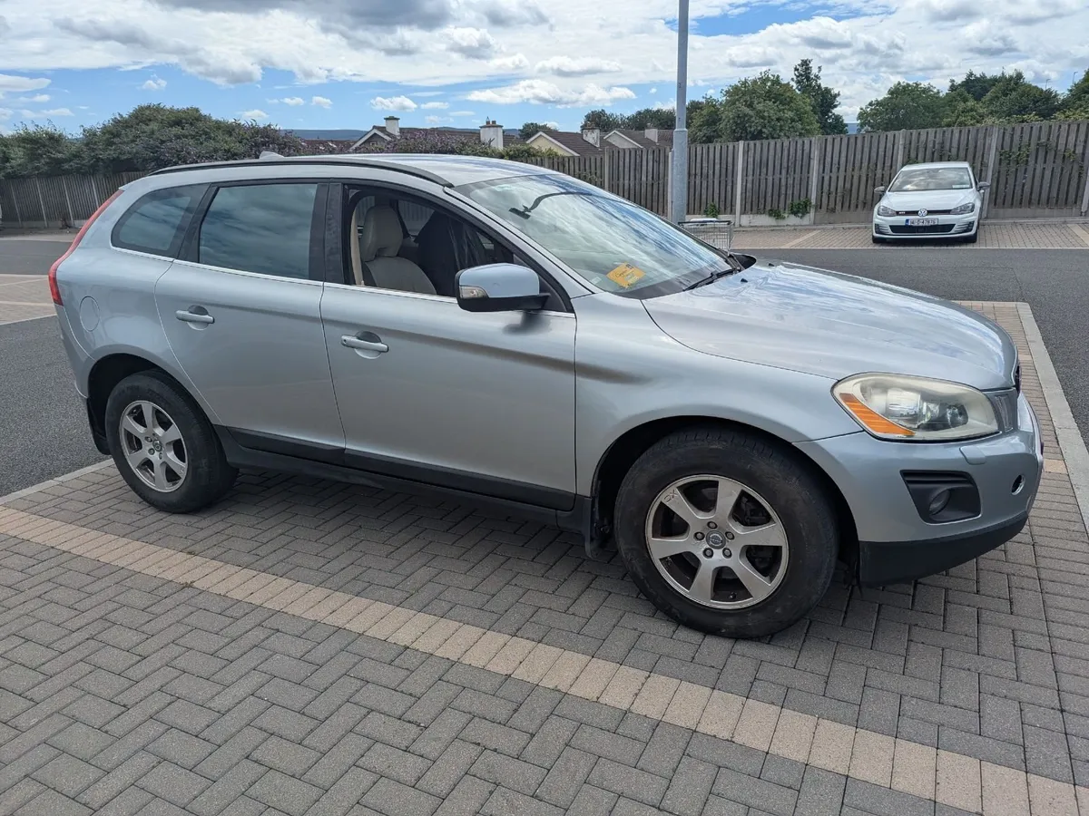 Volvo xc60 - Image 4
