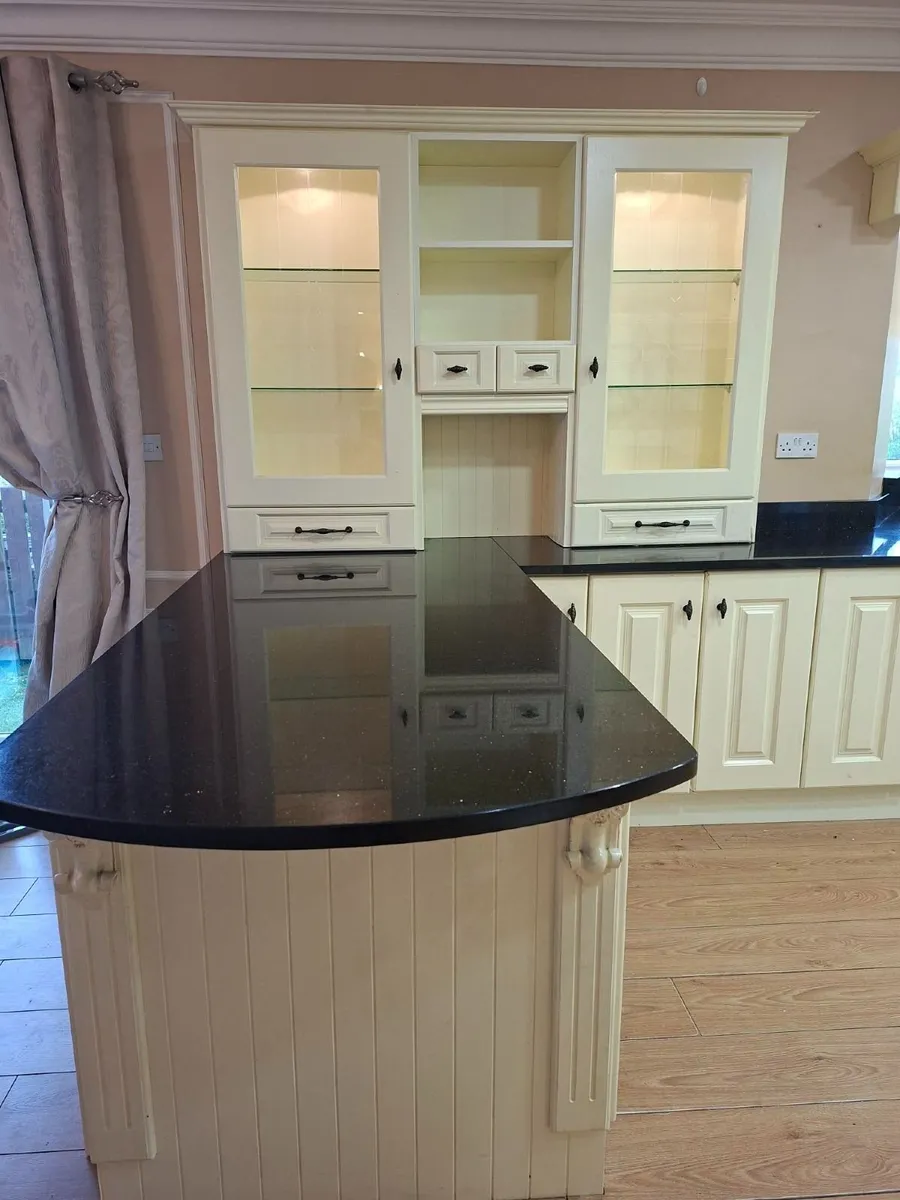 Kitchen - Image 2