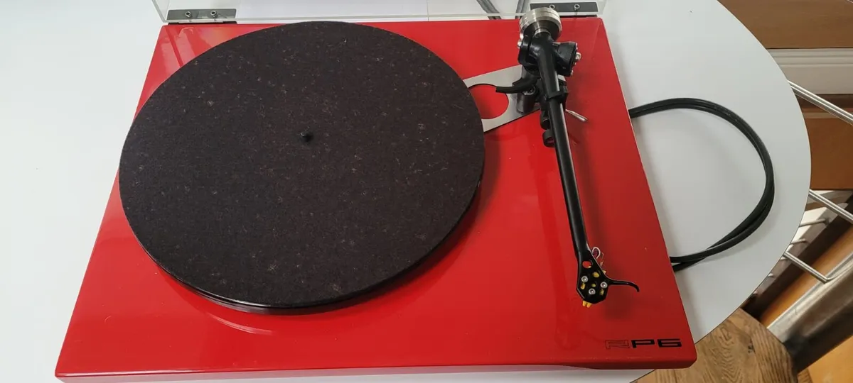 Rega Planar6 Turntable with PSU power unit - Image 2