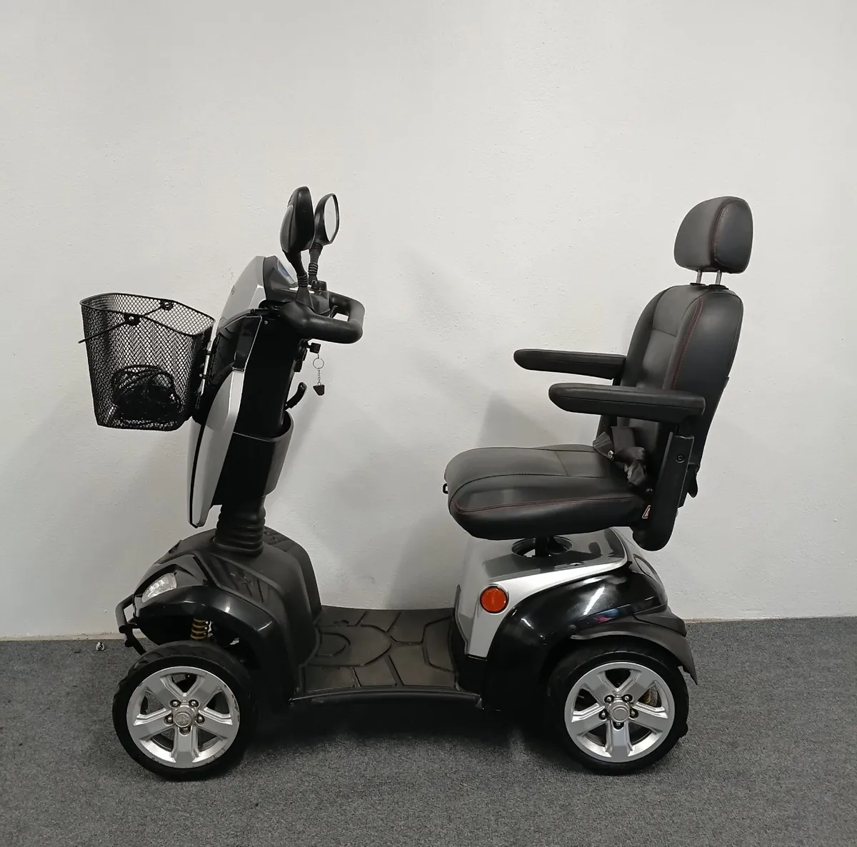 Pre-Owned Kymco Agility Mobility Scooter - Image 2