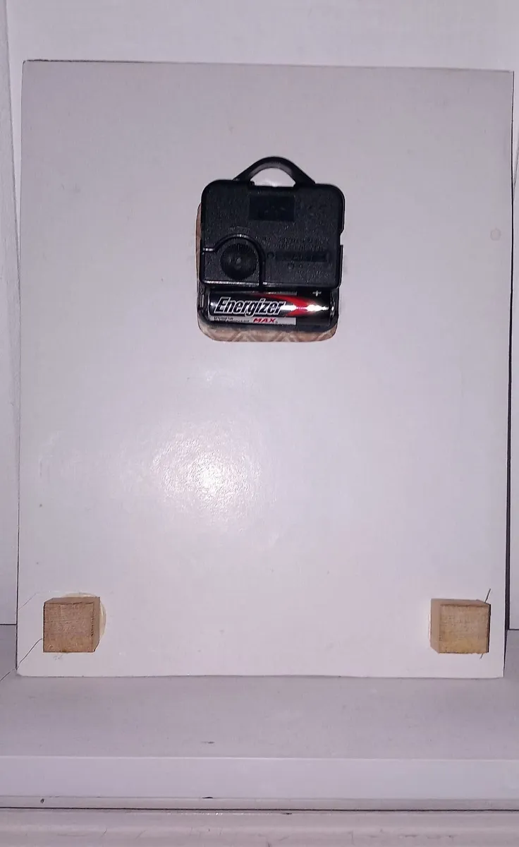 Handmade Minimalist Ceramic Tile Clocks – Battery - Image 3