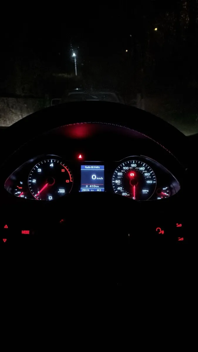 Audi A4 2010 2.0TDI  *Repairs Needed* - Image 4