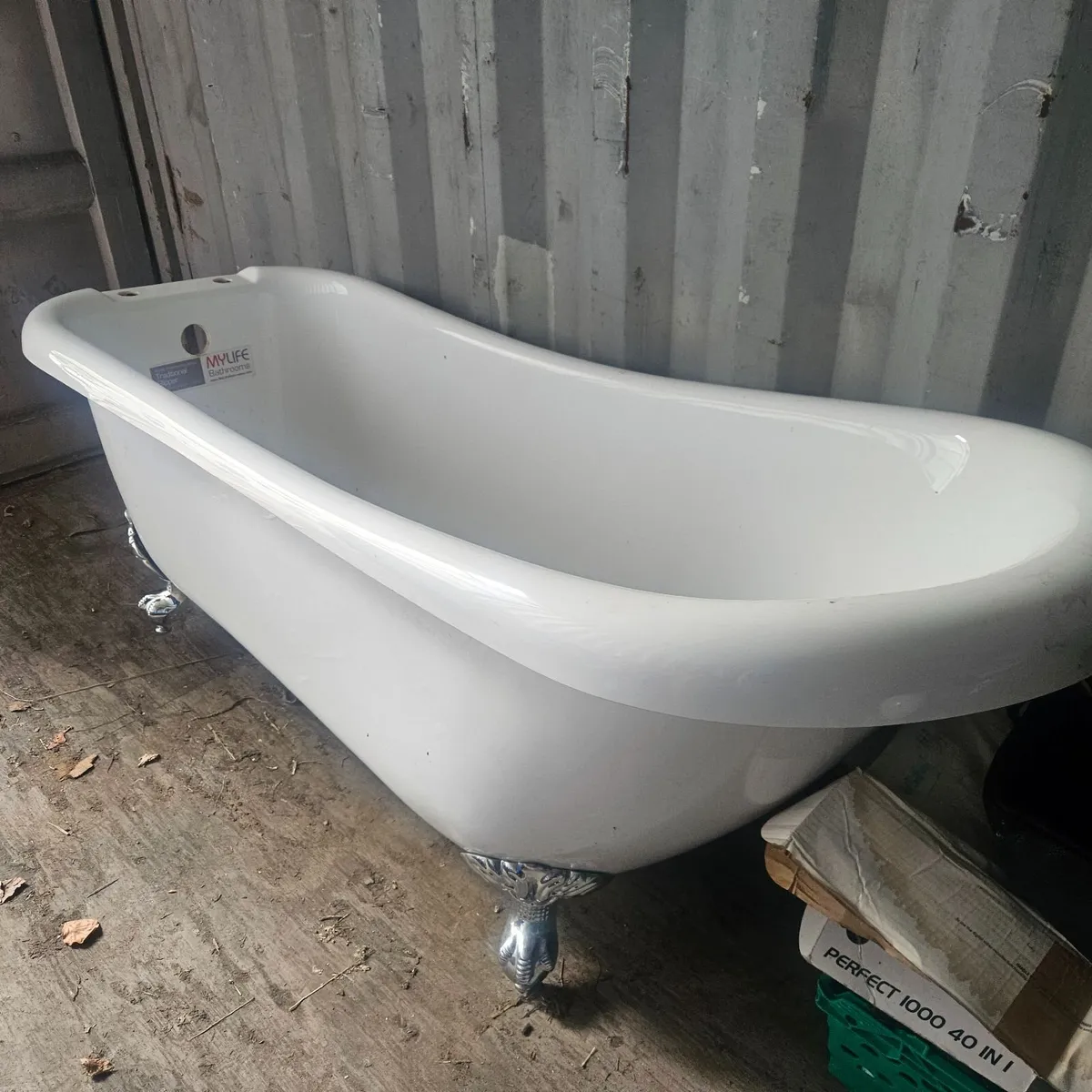 Bath - Freestanding Bath - Image 1