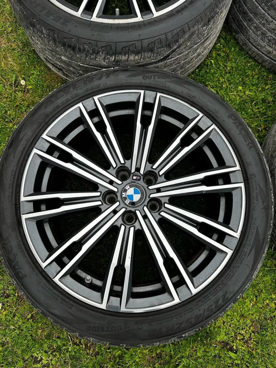 BMW 18” Genuine M Sport Alloys New Tyres - Image 4
