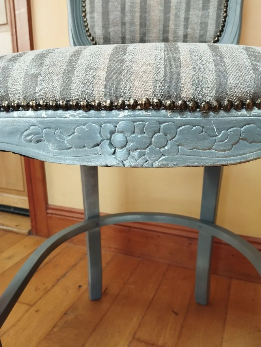 French Rustic-Style High Chair/Counter Chair - Image 3