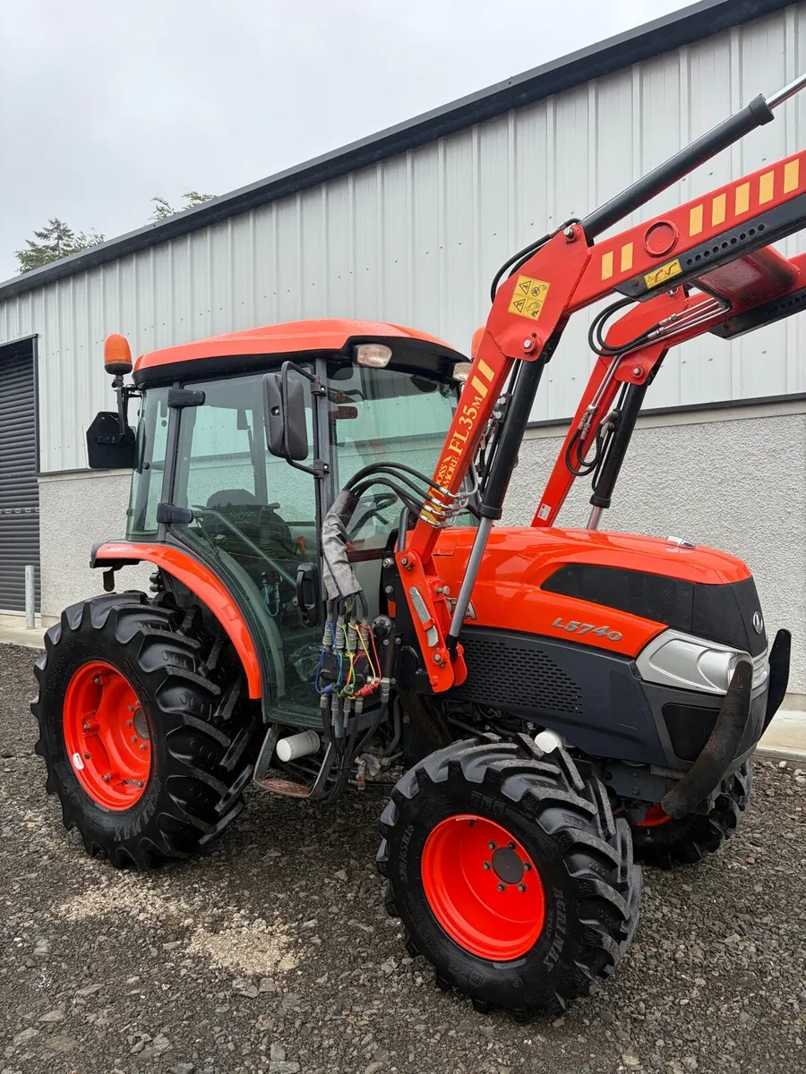 2014 Kubota L5740 - Image 2