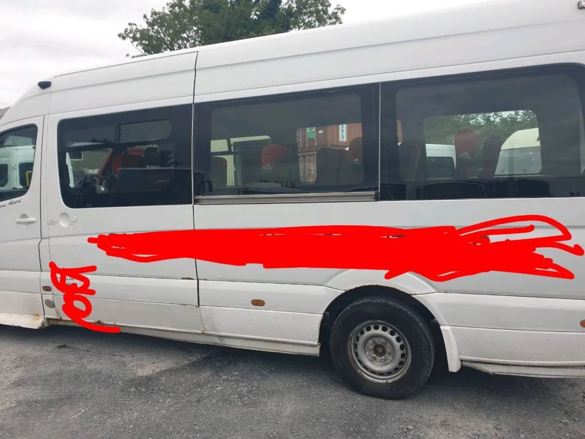 Minibus - Image 2