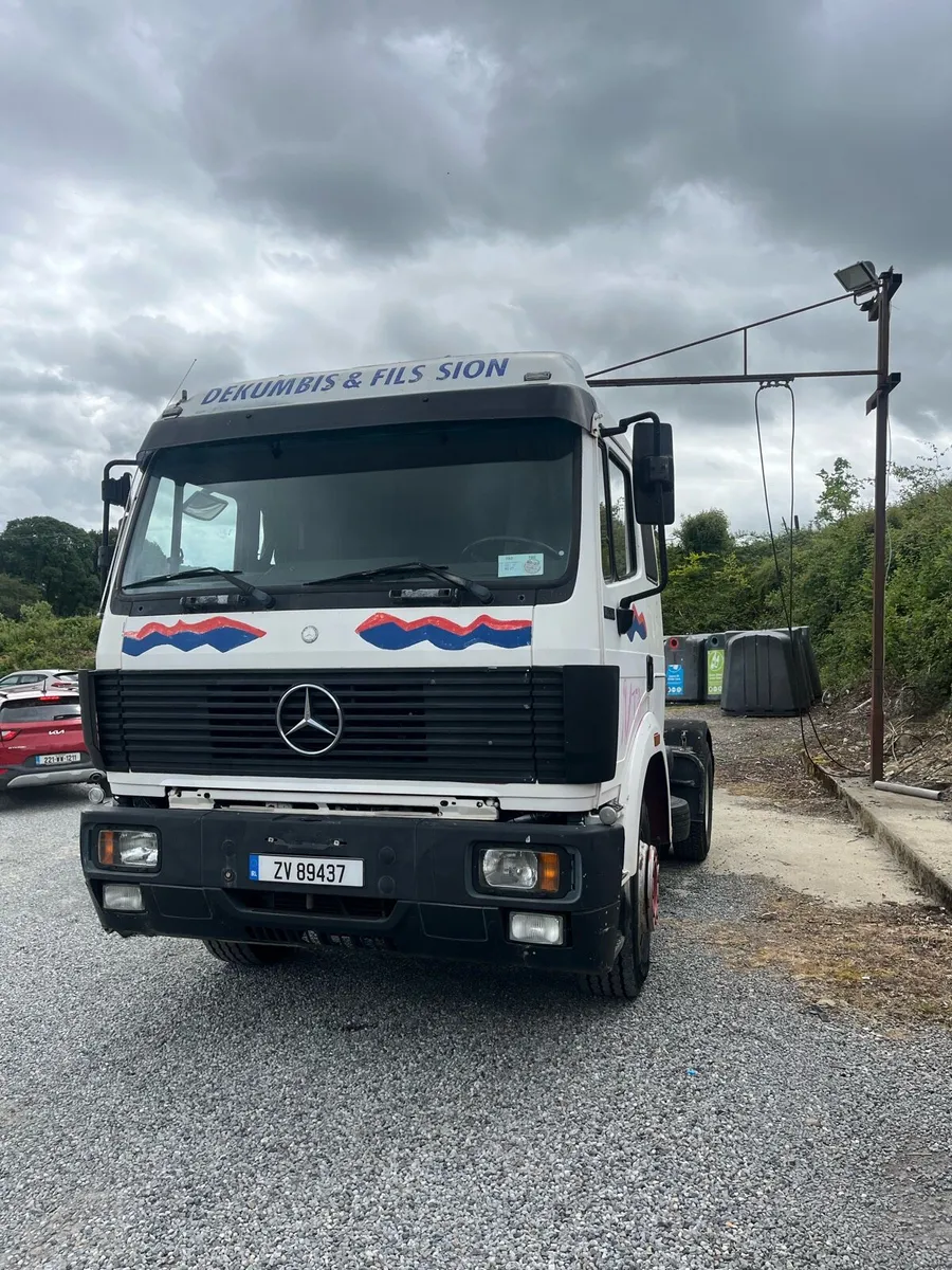 Mercedes 1838 tractor unit - Image 2