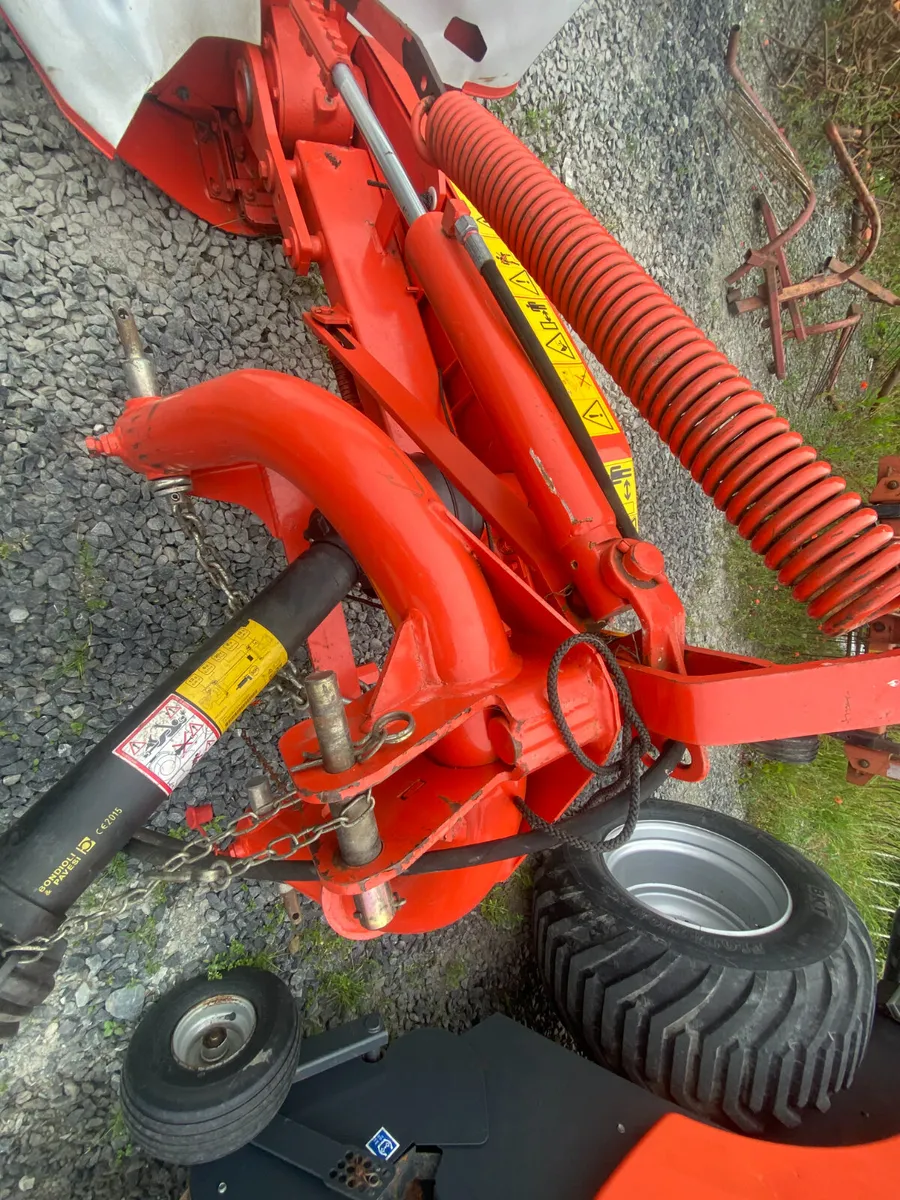 Kuhn GMD 16  Disc Mower 5'6ft - Image 4
