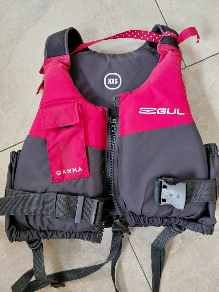 Life jackets - Image 3