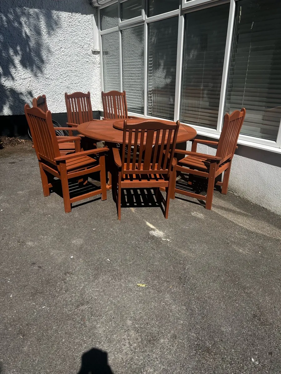 Garden Furniture Table & 6 Chairs - Image 1