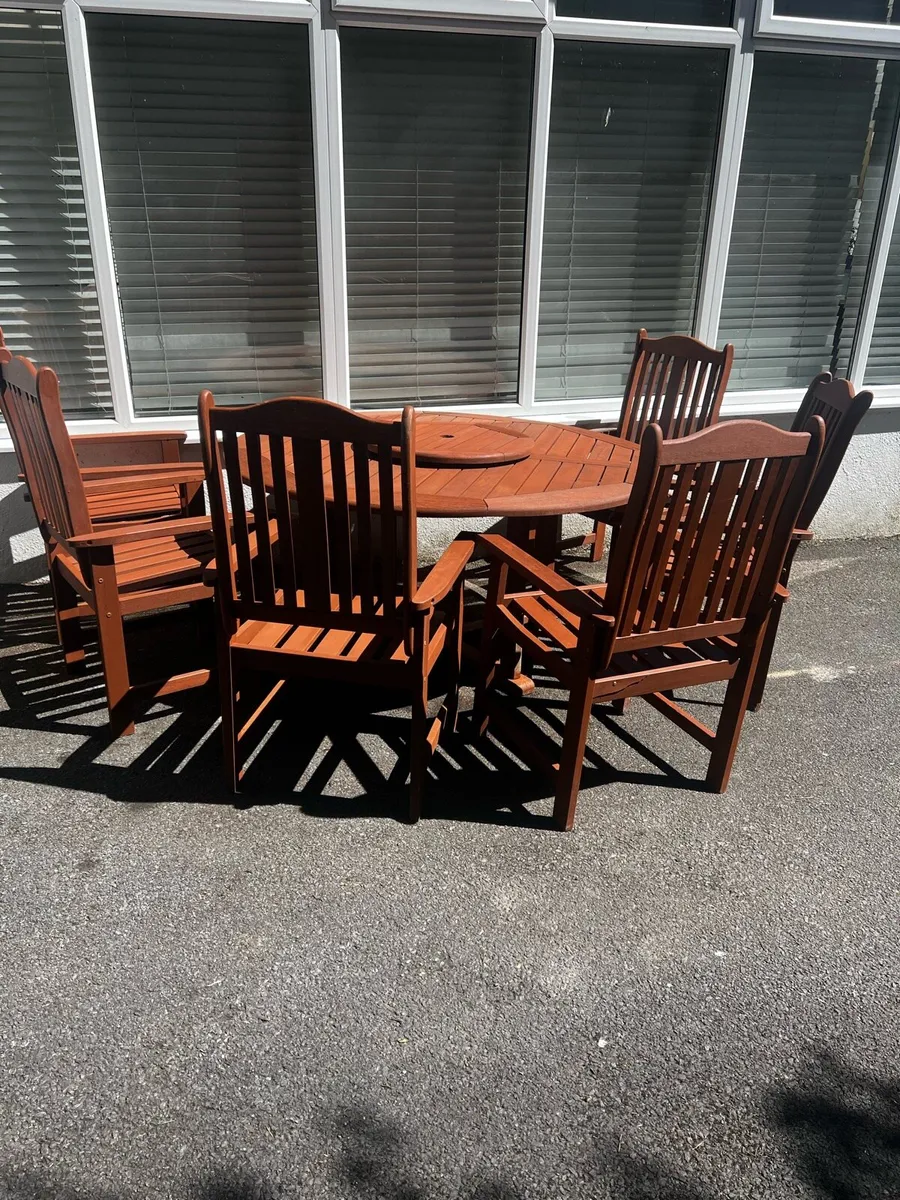 Garden Furniture Table & 6 Chairs - Image 2