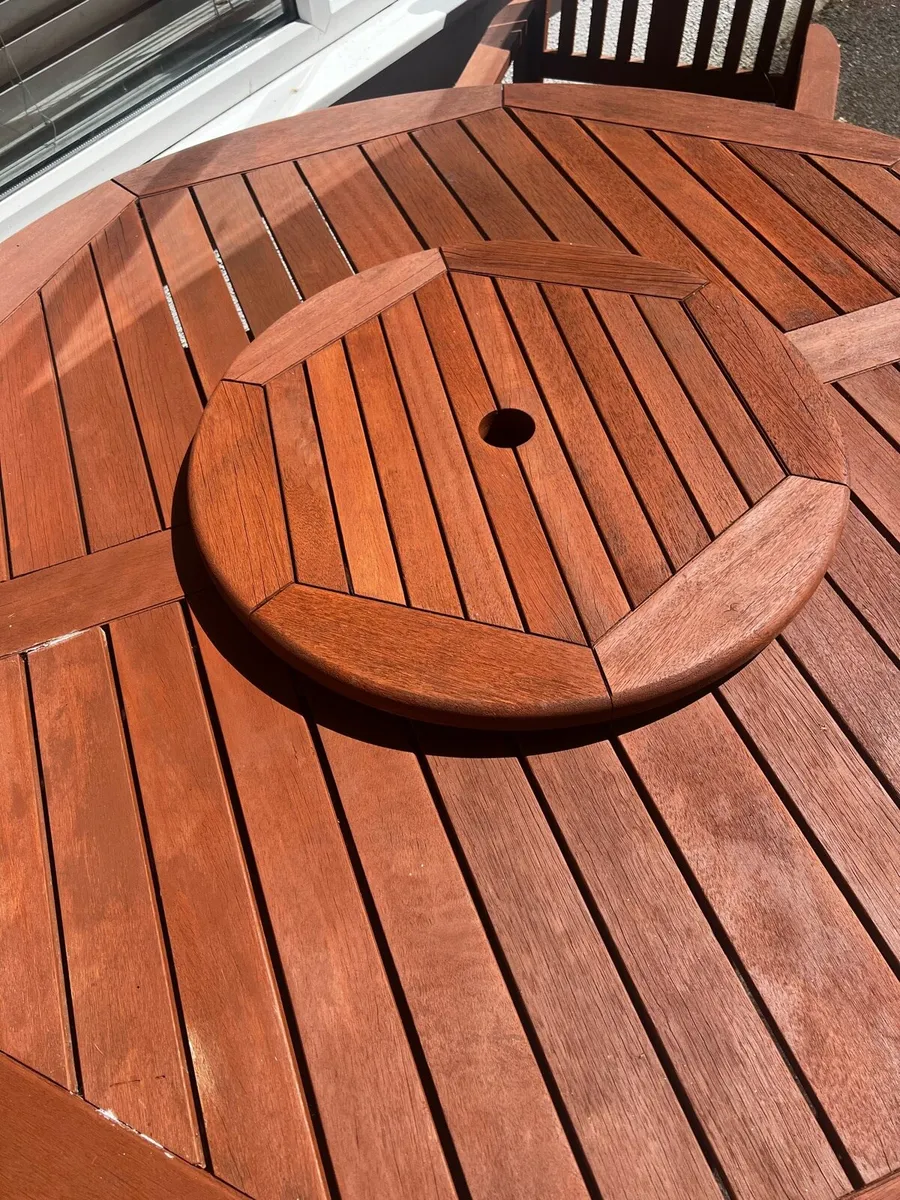 Garden Furniture Table & 6 Chairs - Image 4