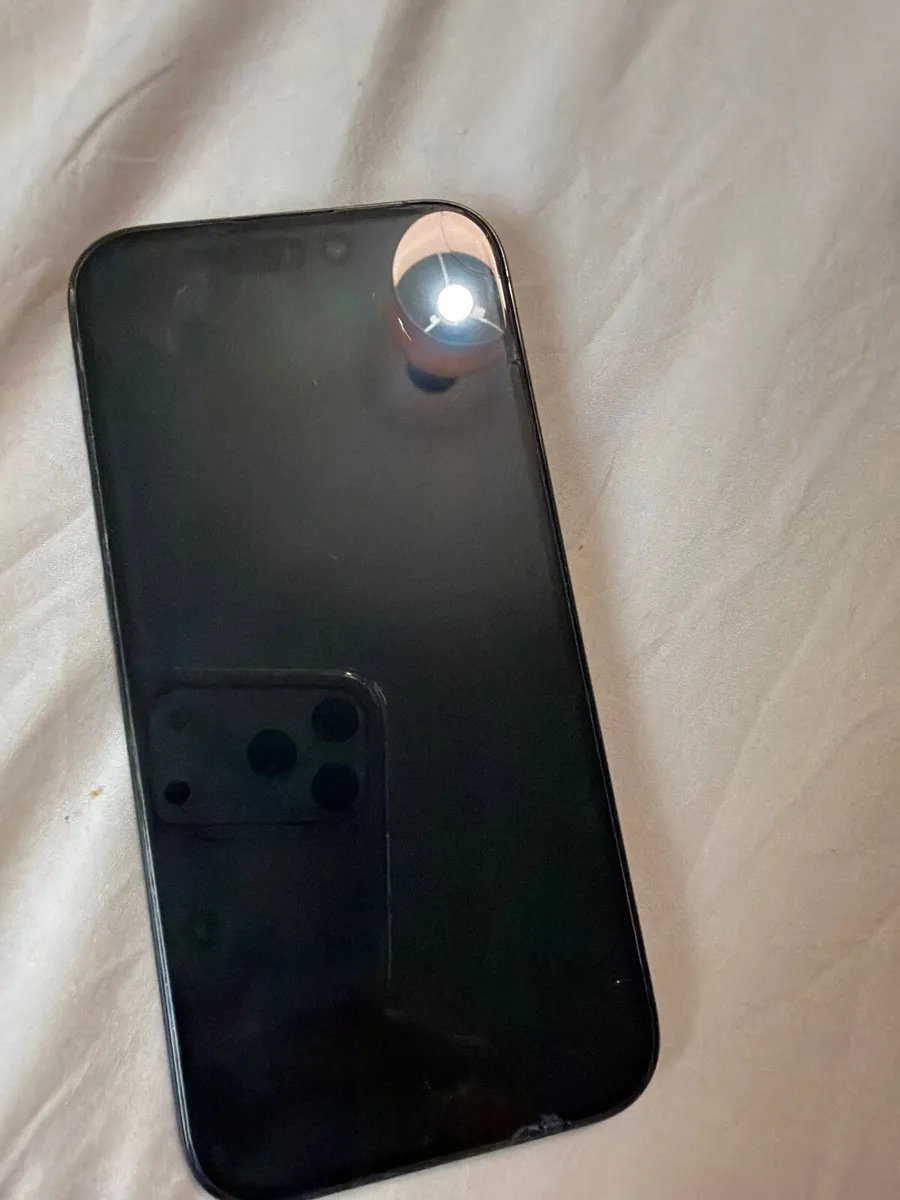 iPhone 15 Pro - Image 3