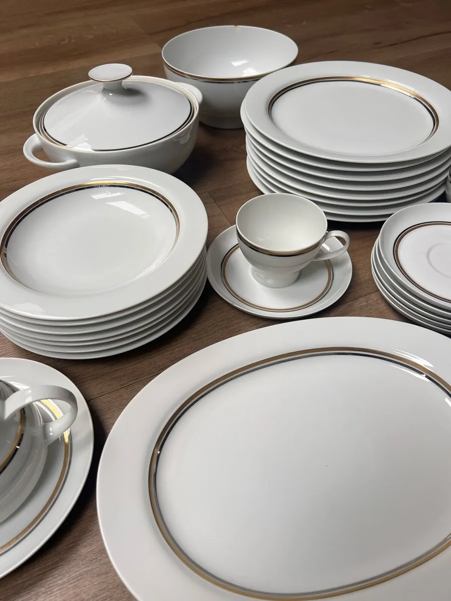 Thomas Germany Fine China Dinner Set - Image 2