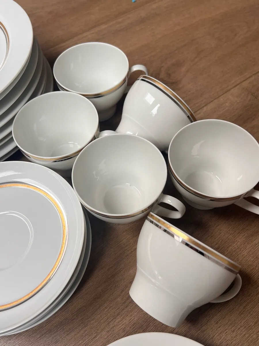 Thomas Germany Fine China Dinner Set - Image 4