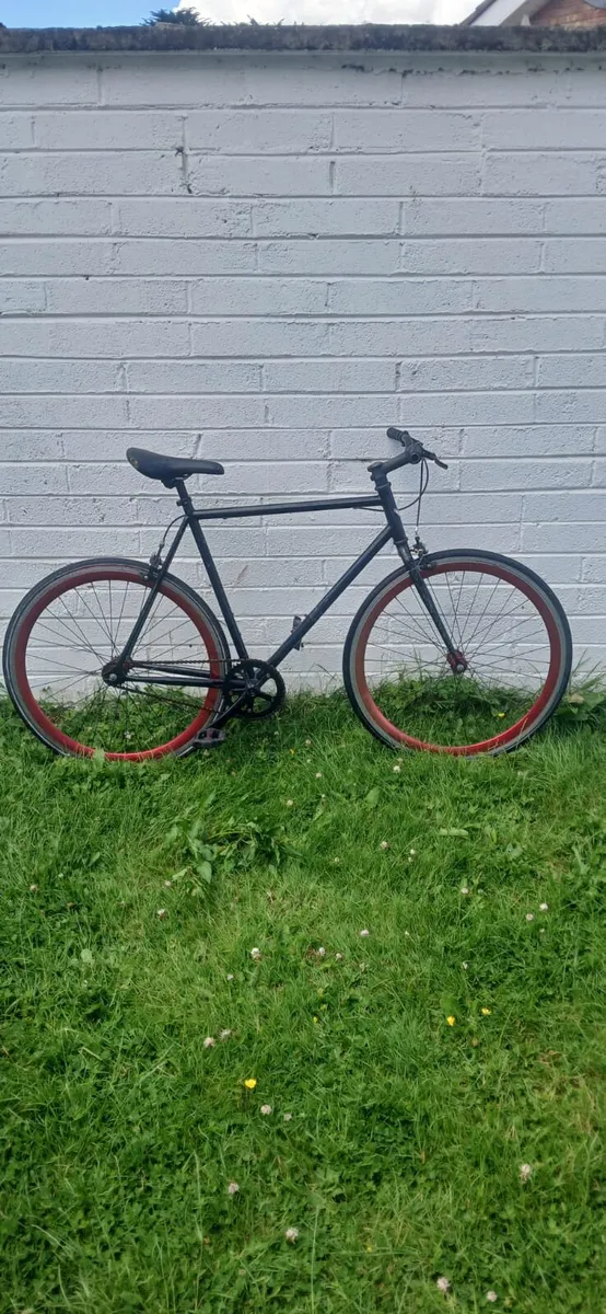 Mens road bike - Image 1