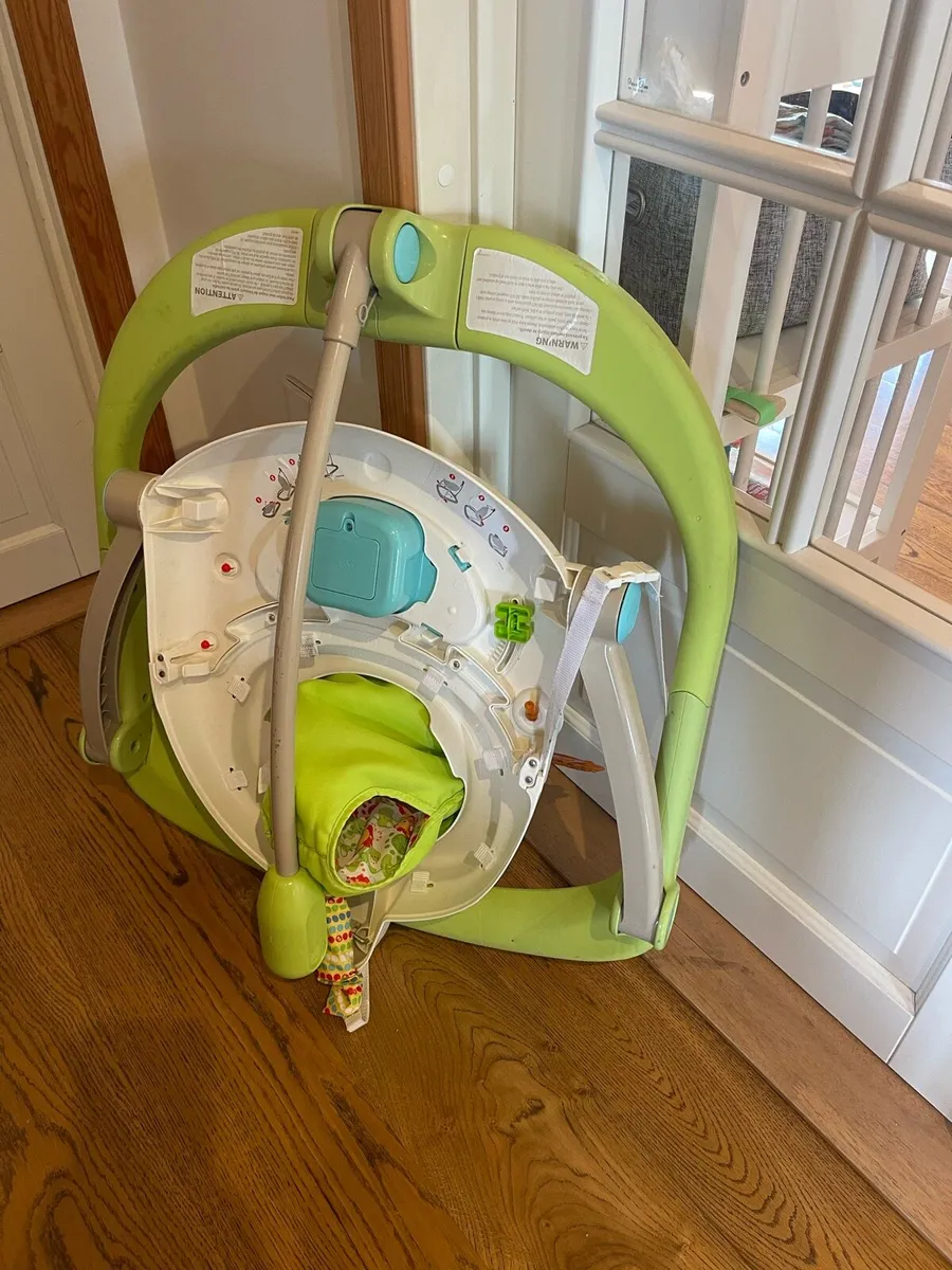 Fisher-Price FoldAway SpaceSaver Jumperoo - Image 4