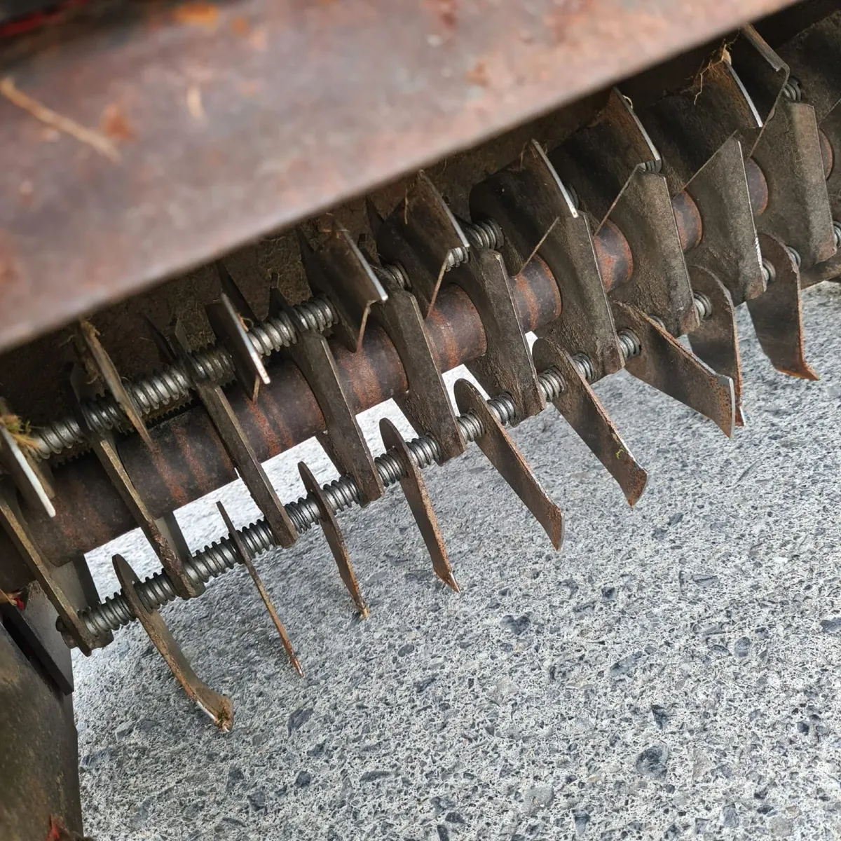 Lawn Scarifier Honda petrol engine, used - Image 2