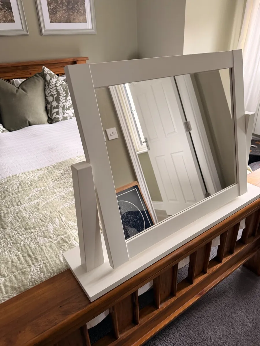 White Wooden Dressing Table Mirror – Freestanding - Image 1