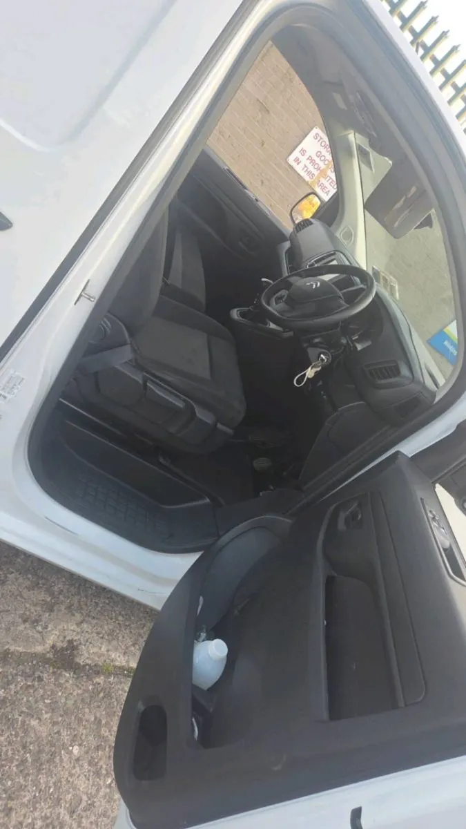 Citroën Dispatch - Image 4