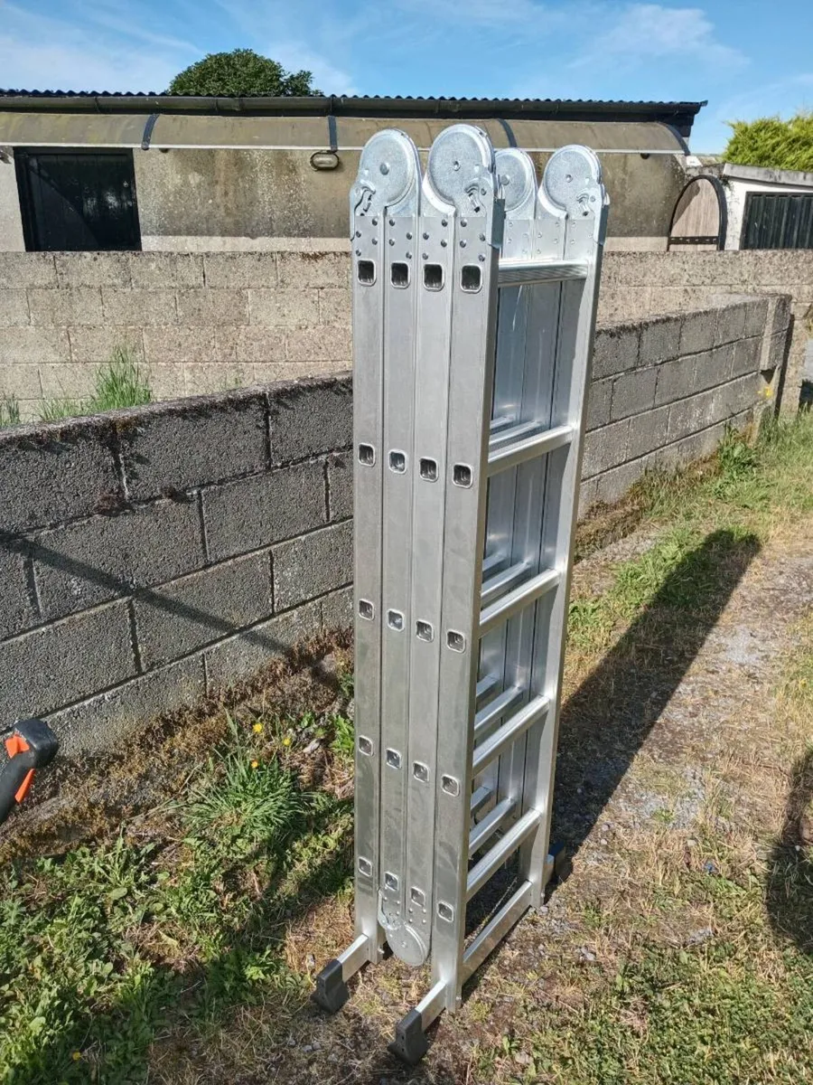 New Combination platform ladder - Image 1
