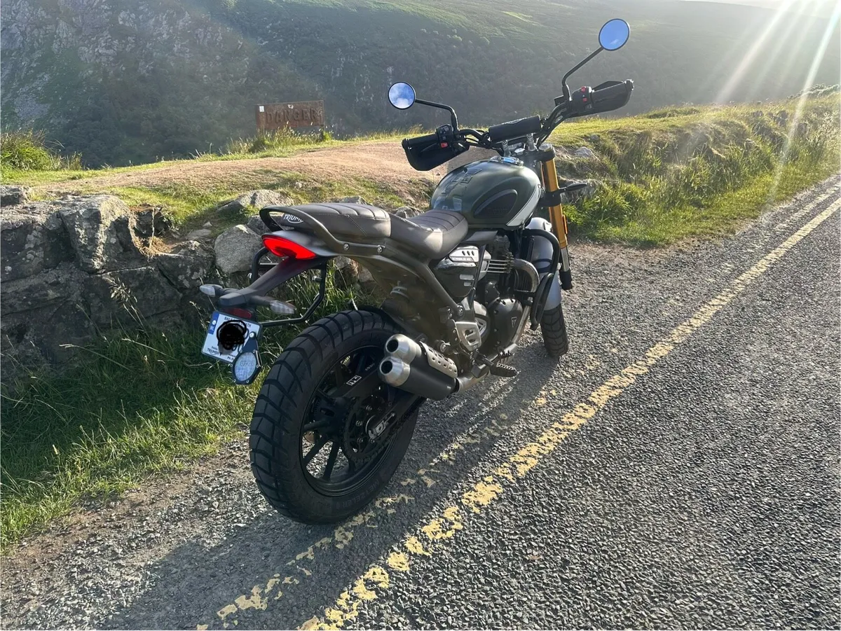 242 Triumph scrambler 400x (Very low mileage) - Image 2