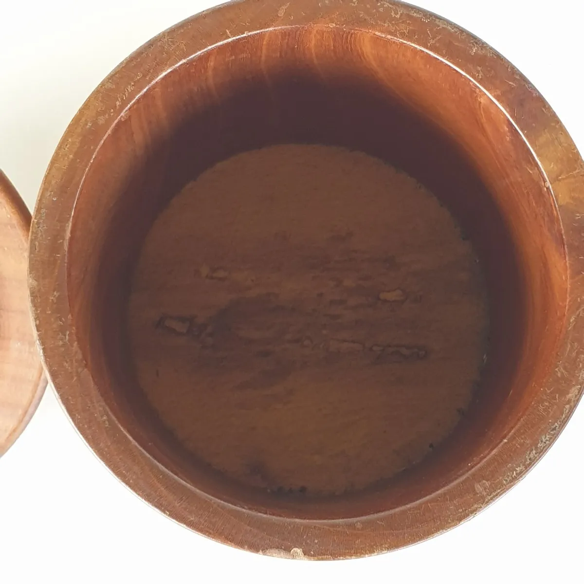 Turned round wooden box with lid - Image 3