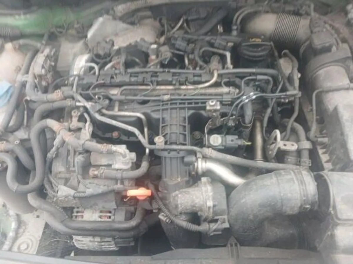 2011  vw  caddy  16        for  spare   parts - Image 4