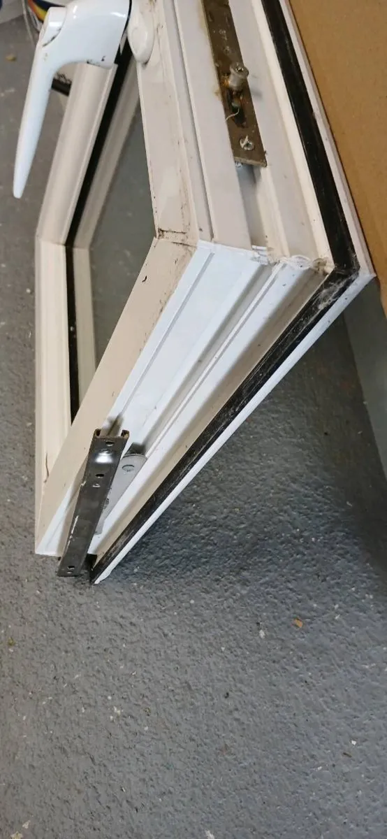 Double glazed PVC Unit with frosted glass - Image 3