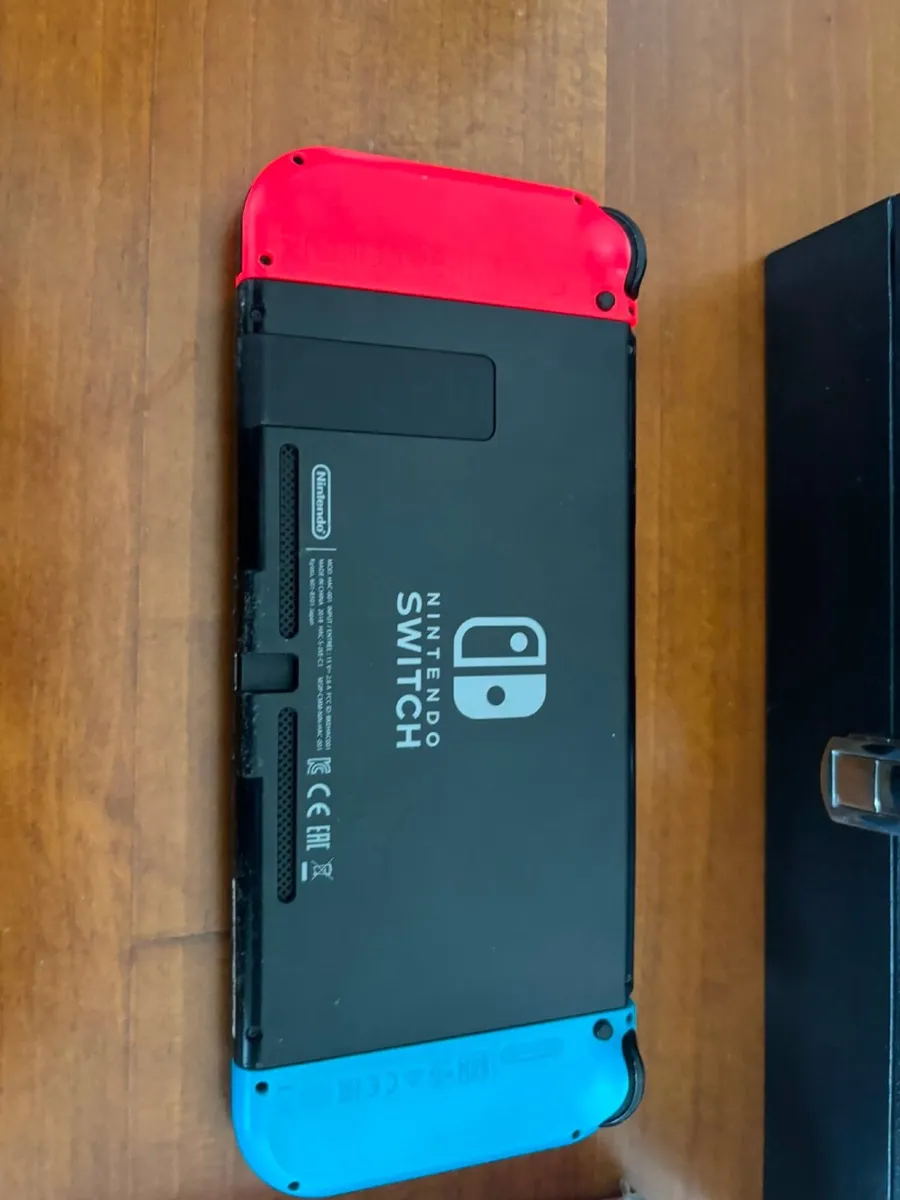 Nintendo Switch - Image 2