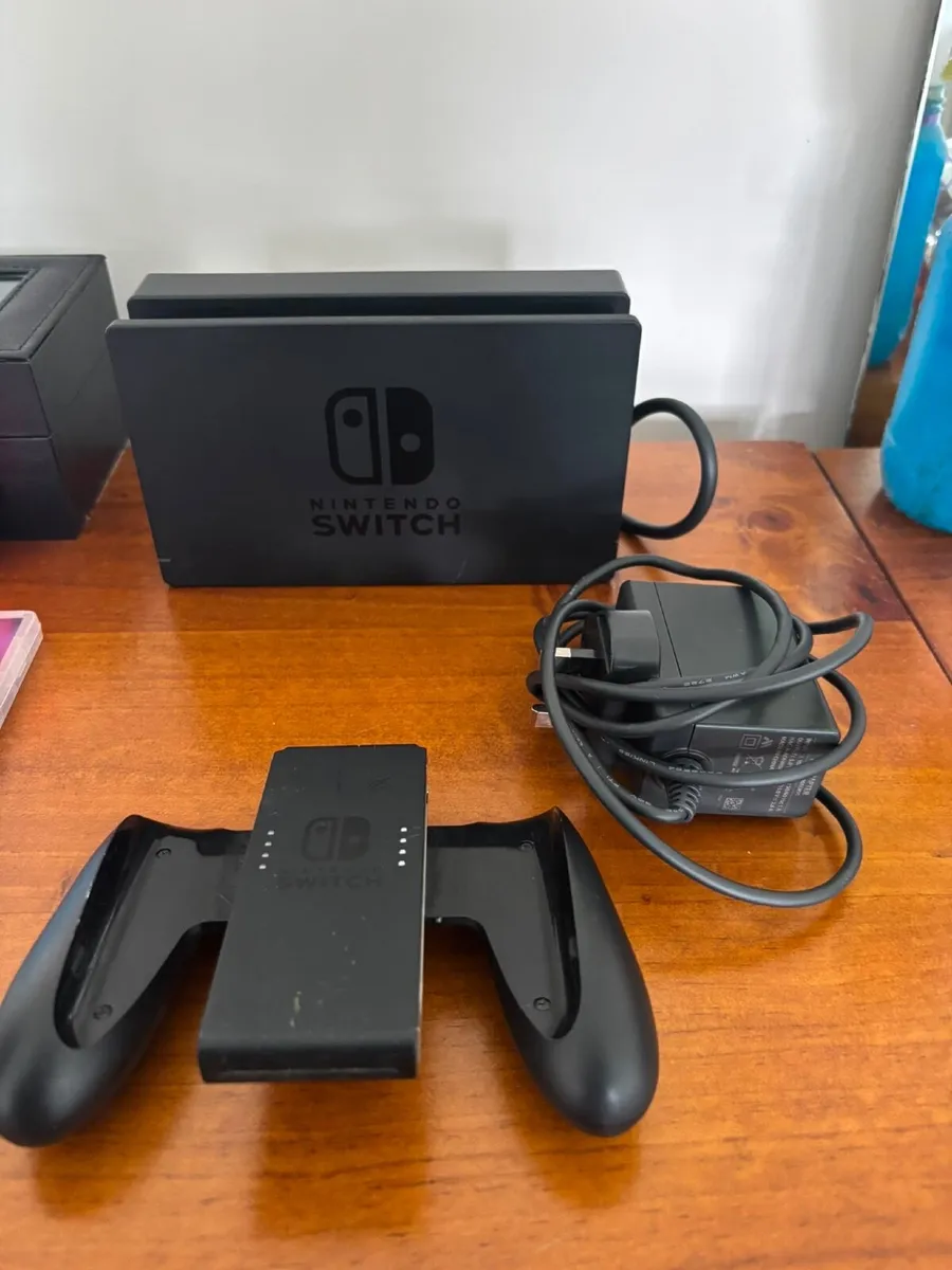 Nintendo Switch - Image 3