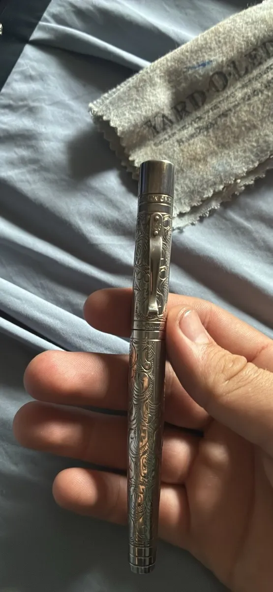 Yard O Led silver collectors pen - Image 4