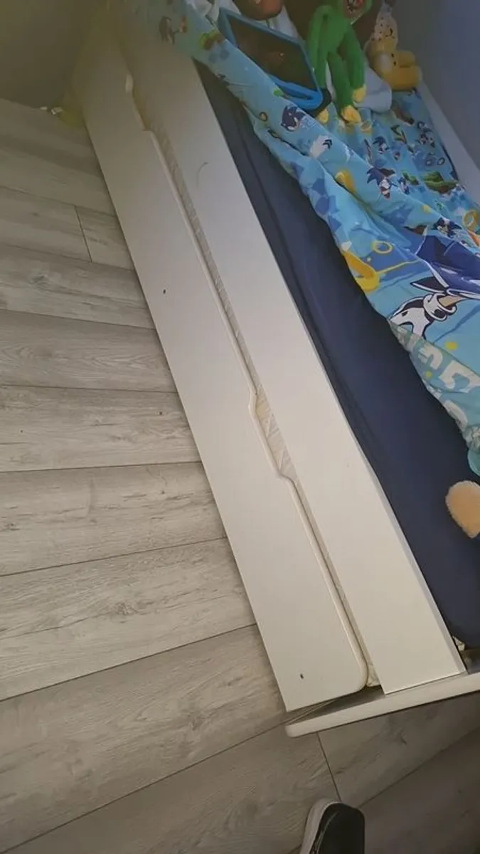Childs trundle bed with storage