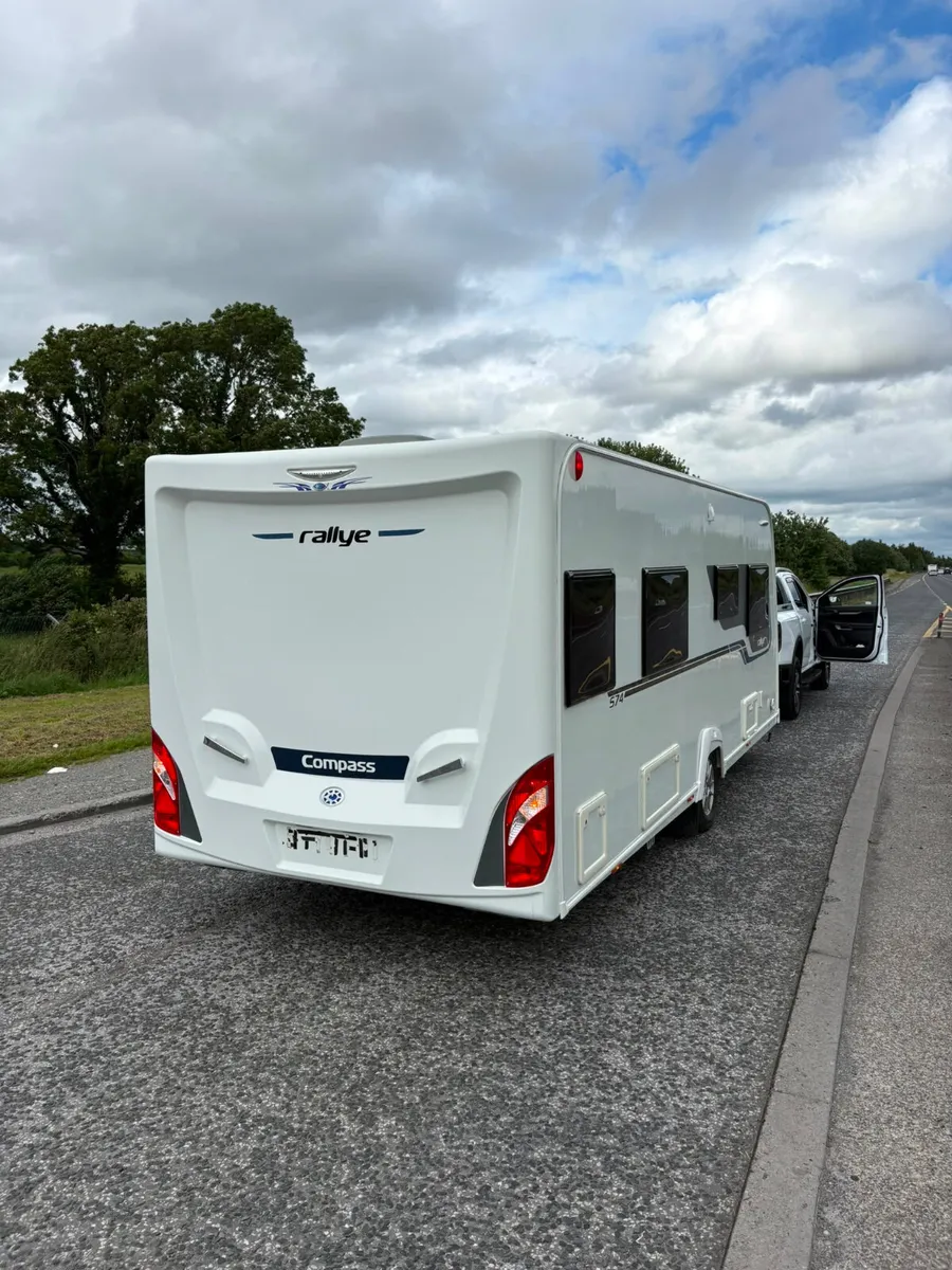 Compass Rallye 4 berth single bed caravan - Image 4