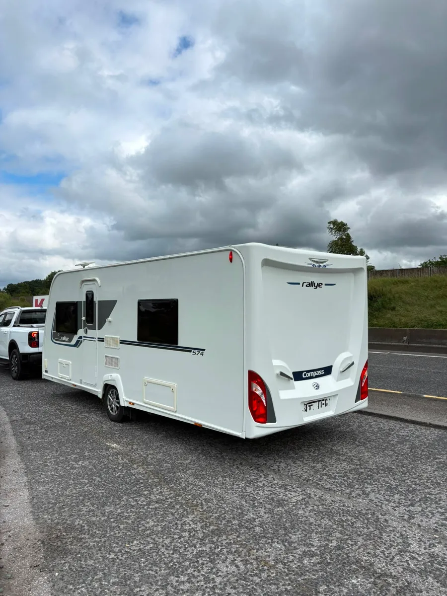 Compass Rallye 4 berth single bed caravan - Image 3