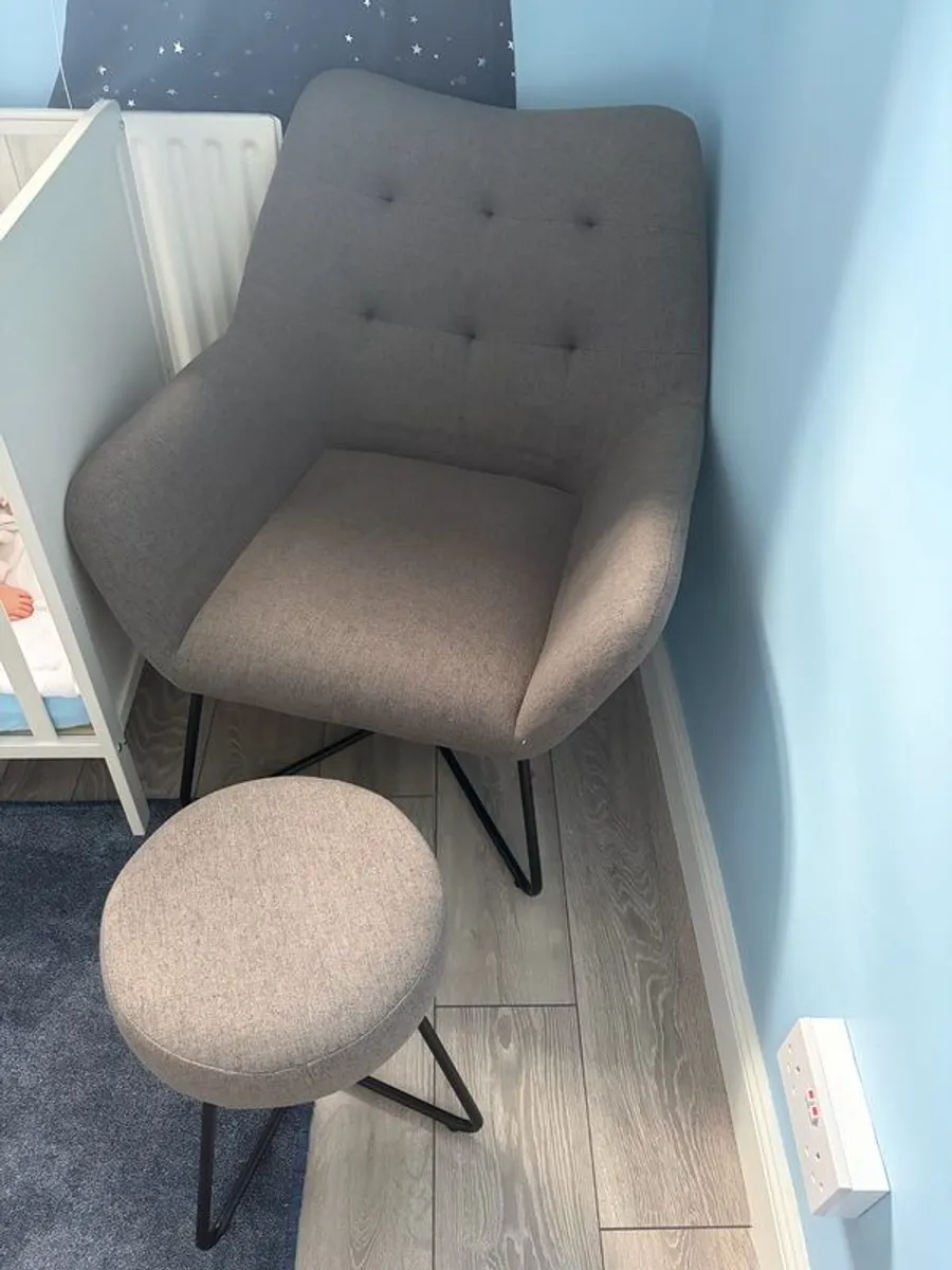chair - Image 4