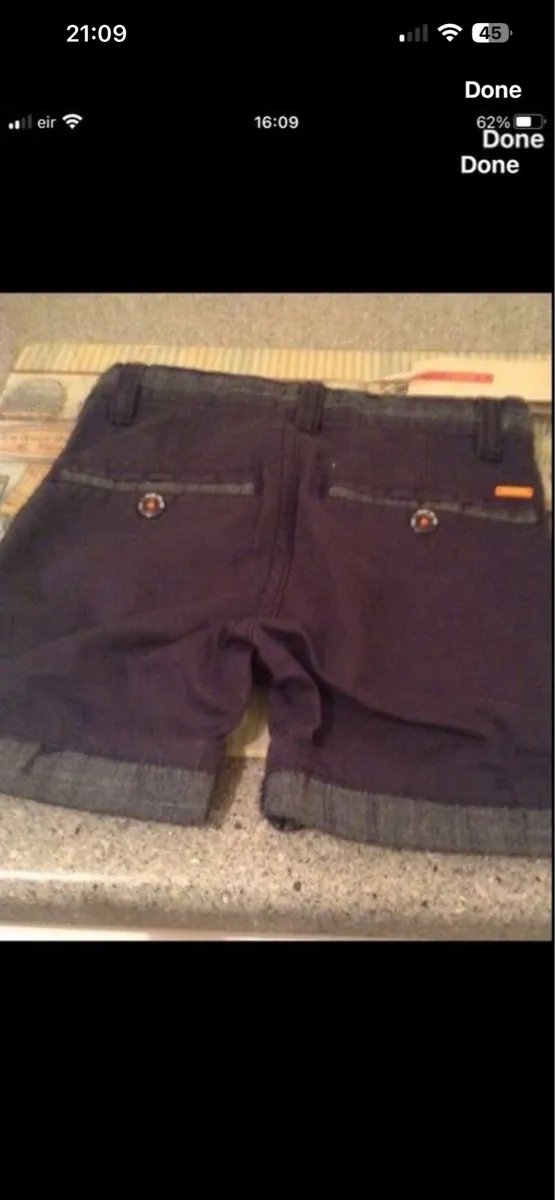 Boys BNWT shorts 9/12 mths €4 - Image 2