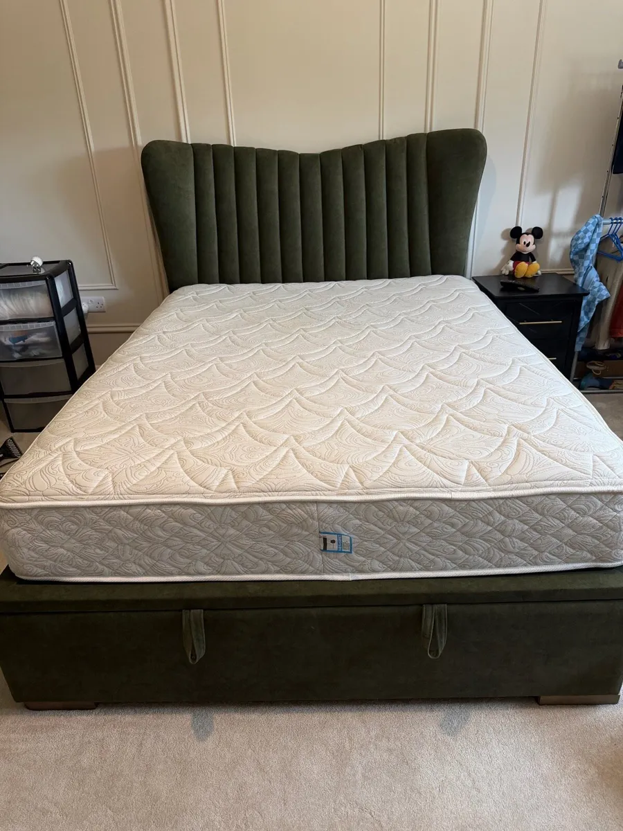 King size Ottoman bed frame and mattress - Image 1