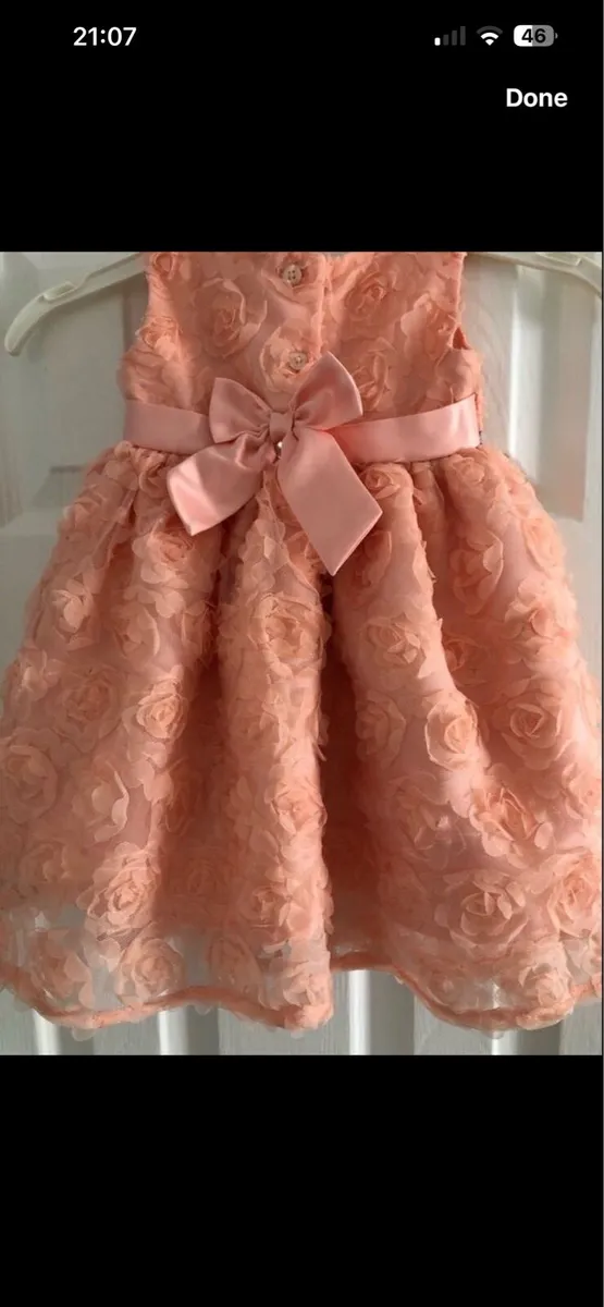 Girls stunning dress 6/9 mths €10 - Image 2
