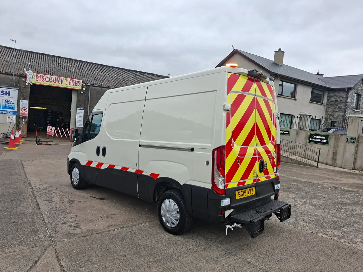 2019 IVECO DAILY COMPRESSOR AND GENERATOR VAN - Image 4