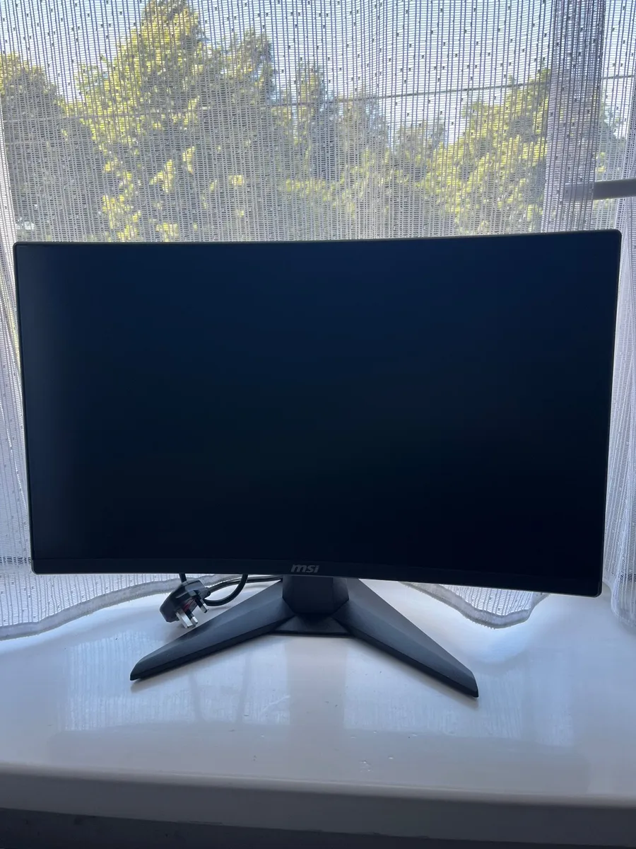 MSI MAG 242C - 23,6"
