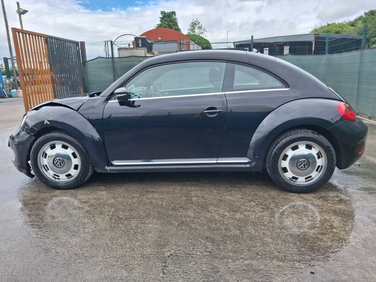 162 Volkswagen Beetle  Design  2.0 TDI - Image 4