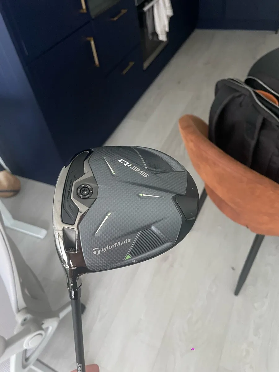 Left Hand Taylormade Qi35 Driver Upgraded shaft - Image 1
